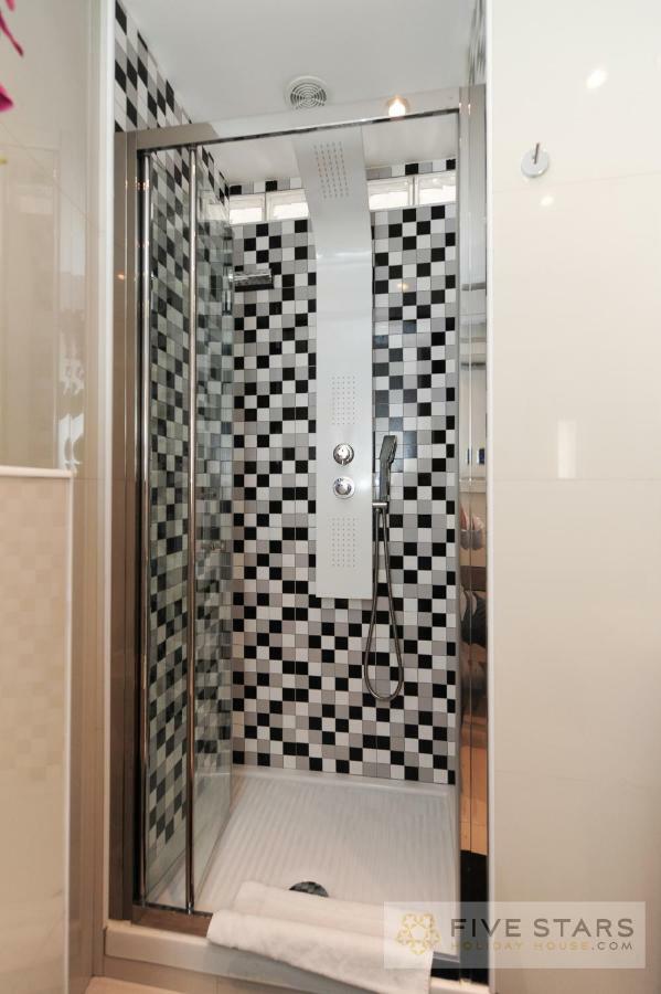 Mini Suite Bijou - Five Stars Holiday House ニース エクステリア 写真
